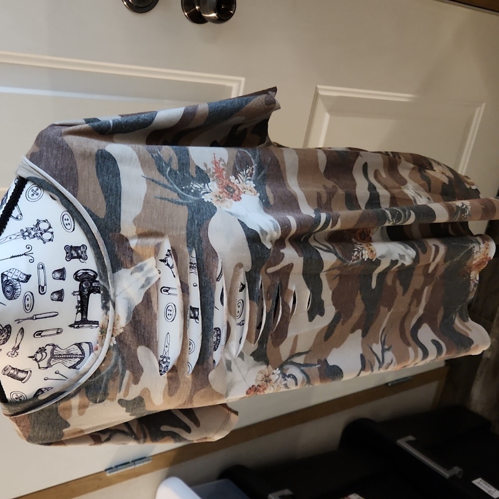 Nu Label Skull Camo Short Sleeve Distressed Stretchy Shirt Women's Large Top
